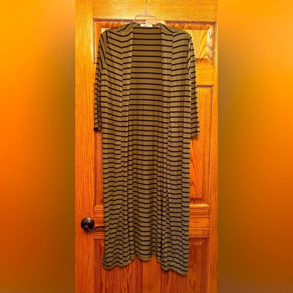 Green and navy lightweight duster